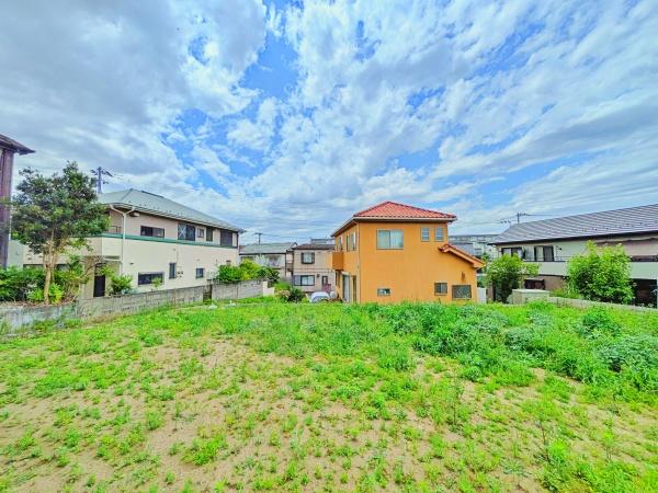 栄区新築戸建カースペース3台以上平屋敷地面積95坪超