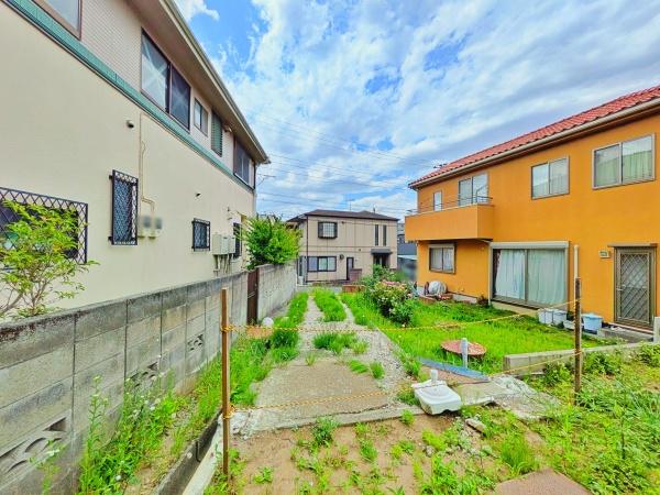 栄区新築戸建カースペース3台以上平屋敷地面積95坪超