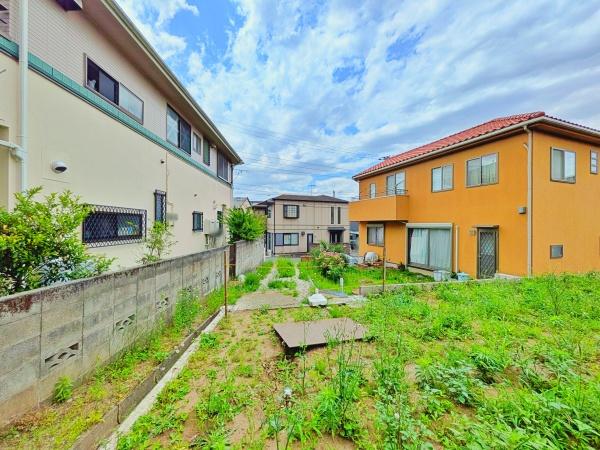 栄区新築戸建カースペース3台以上平屋敷地面積95坪超