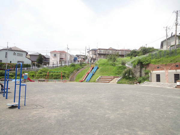 クリオ横濱本牧【納戸WICSIC】(本牧町ガス山公園)