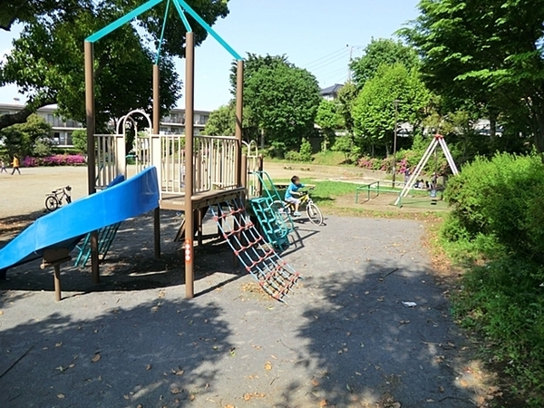 【A号棟】港北区新築戸建都心へのアクセス◎(小机町第三公園)