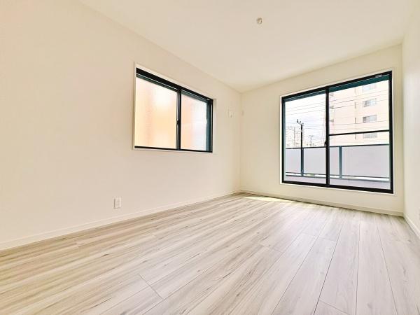 【2号棟】戸塚区新築戸建WIC南面バルコニー