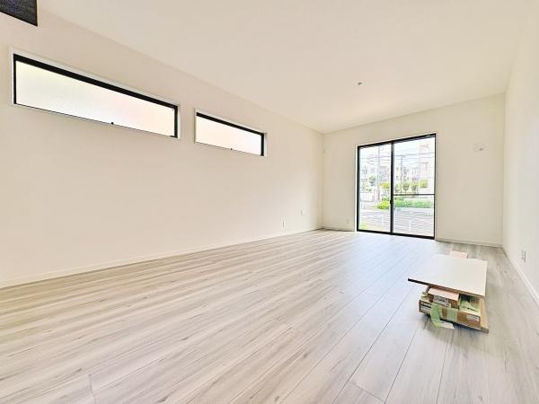【2号棟】戸塚区新築戸建WIC南面バルコニー