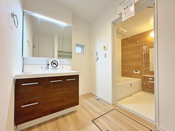【1号棟】相模原市南区新築戸建カースぺ2台ルーバル