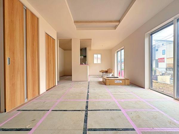【1号棟】横浜市旭区新築戸建　カースぺ2台　床暖房