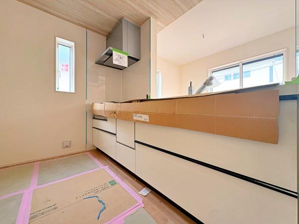 【1号棟】横浜市旭区新築戸建　カースぺ2台　床暖房