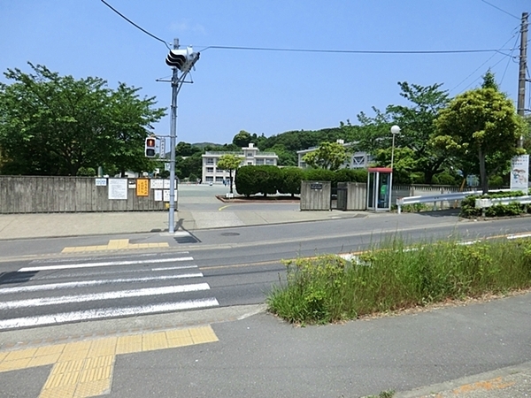 横須賀市津久井１丁目の中古一戸建て(横須賀市立津久井小学校)