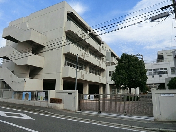 セザール第５鶴見【駅歩5分駅まで平坦】(横浜市立市場小学校)