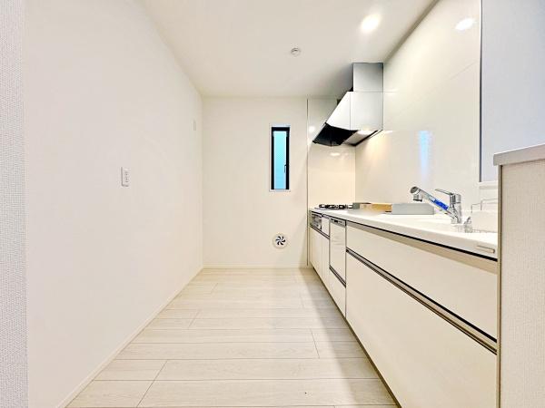 【2号棟】南区新築戸建カースペース