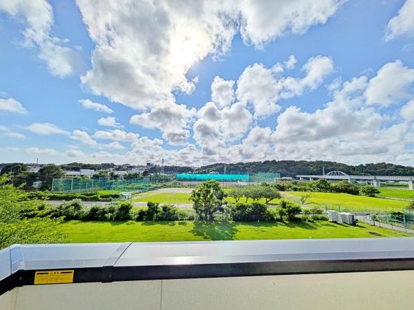 【1号棟】戸塚区新築戸建ウッドデッキパントリー