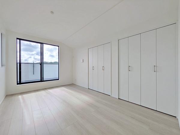 【2号棟】戸塚区新築戸建ウッドデッキパントリー