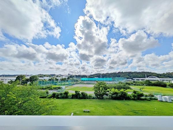 【2号棟】戸塚区新築戸建ウッドデッキパントリー