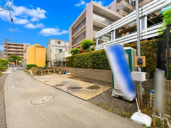 南区新築戸建カースペース2台駅歩9分平坦