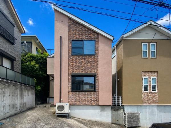 【B号棟】保土ケ谷区中古戸建2台駐車可納戸