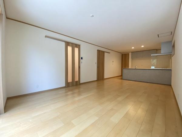 【A号棟】藤沢市新築戸建2台駐車可LDK18帖以上