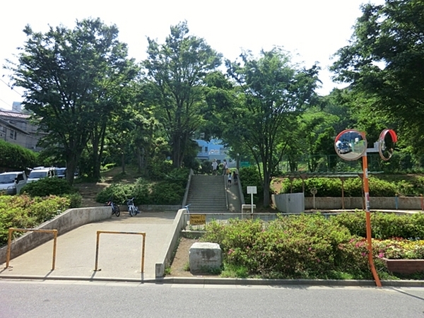 川崎市麻生区高石４丁目の中古一戸建て(百合丘第三公園)
