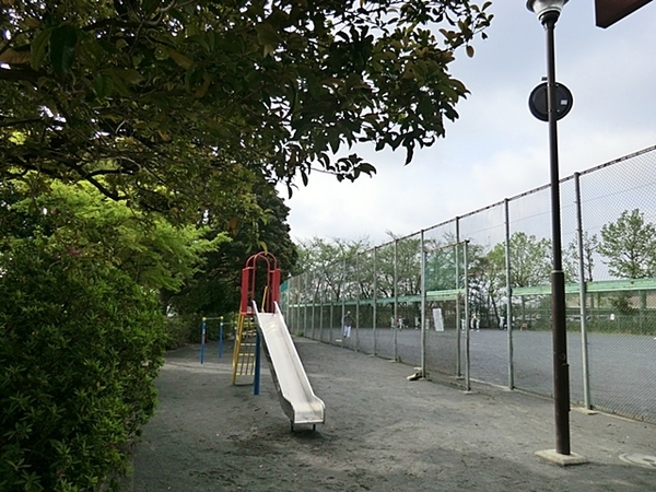 横浜市青葉区しらとり台の中古一戸建て(しらとり台第三公園)