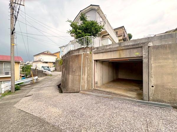 【1区画】磯子区売地建築条件無し角地地下車庫