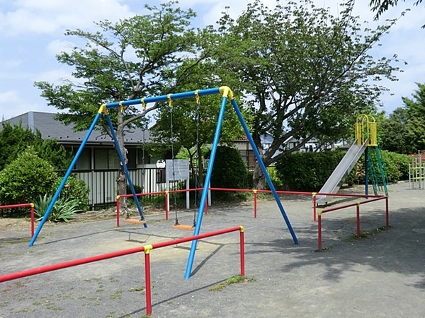 横浜市栄区亀井町の土地(亀井公園)