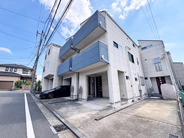 青葉区中古戸建駅歩4分ビルトイン車庫