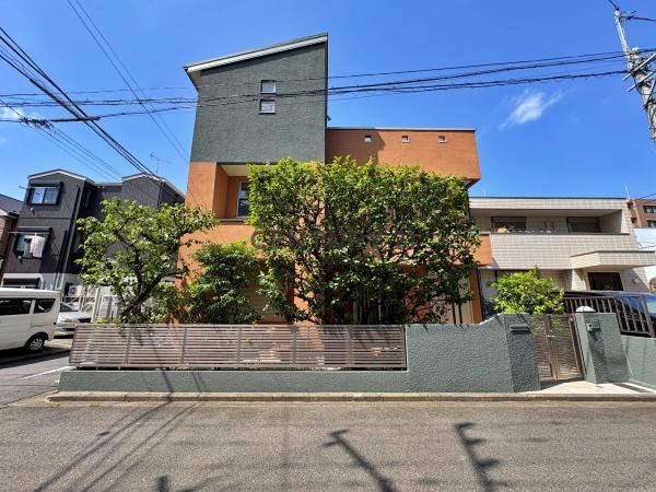横浜市南区中古戸建駅歩5分EV付ビルトイン車庫有