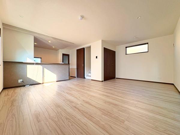 緑区新築戸建ファミクロWICグルニエ