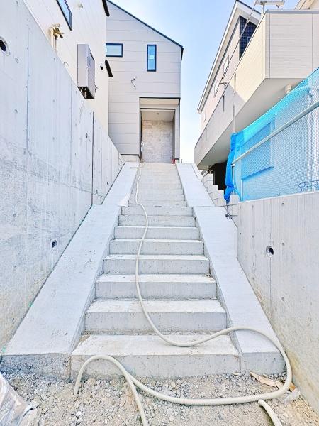【3号棟】磯子区新築戸建駅歩10分SICパントリー