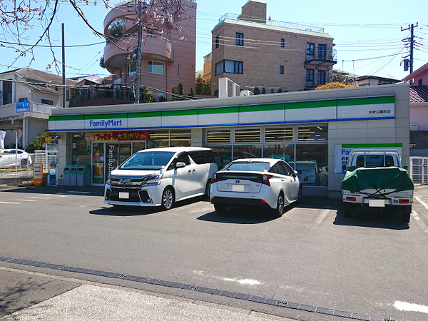 中区新築戸建ビルトイン車庫パントリーリネン棚(ファミリーマート本牧公園前店)