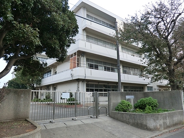 泉区新築戸建小学校歩7分パントリー(横浜市立上飯田中学校)
