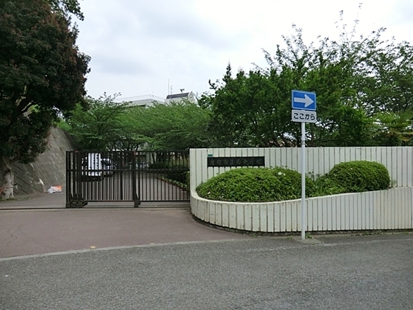 【2号棟】座間市新築戸建2台駐車可パントリー(座間市立南中学校)