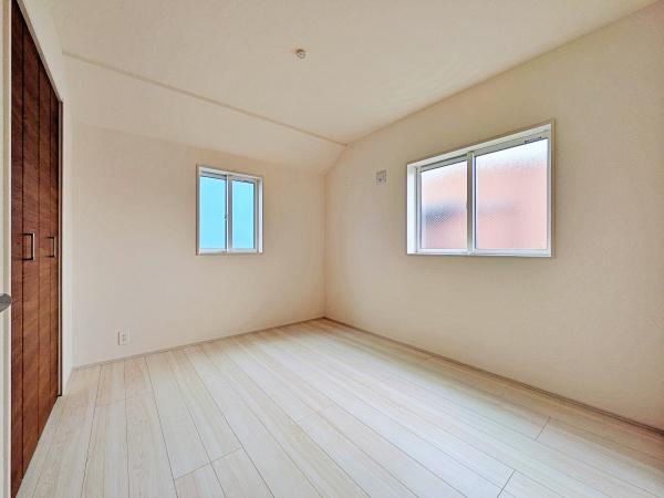 【1号棟】泉区新築戸建駅歩10分LDK19帖以上吹抜け