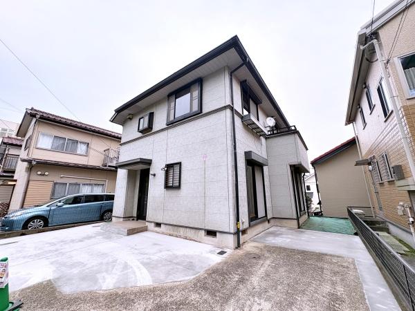 大和市中古戸建南面バルコニー納戸カースペース