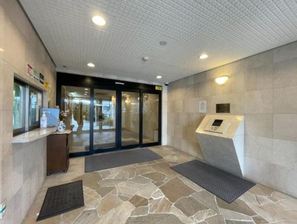 ファミールガーデン横浜屏風浦【庭付駅歩5分】