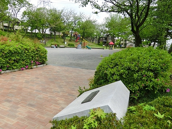 東急ドエル江田ロビニア【駅歩3分3方向角部屋】(稲荷谷公園)