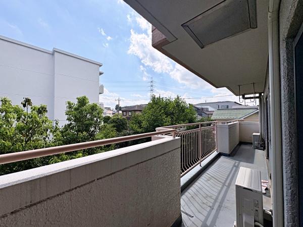 東急ドエル江田ロビニア【駅歩3分3方向角部屋】