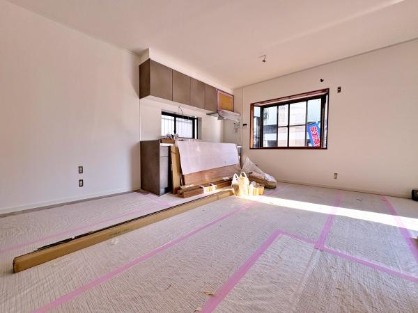 川崎市中古戸建小学校歩2分リフォーム全居室6帖