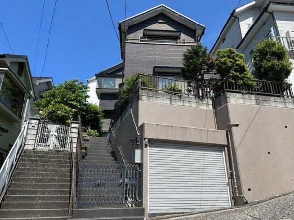 鶴見区中古戸建全居室6帖以上2面バルコニー