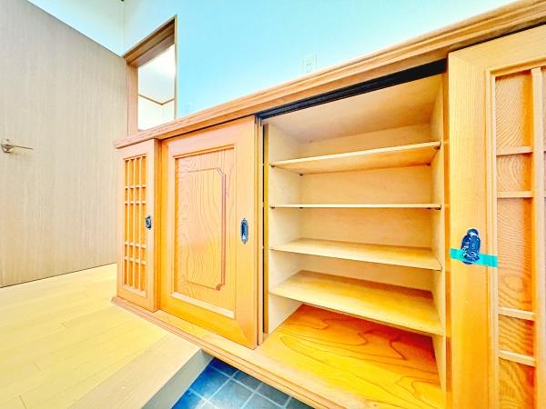 緑区中古戸建駅歩10分南向き吹抜け