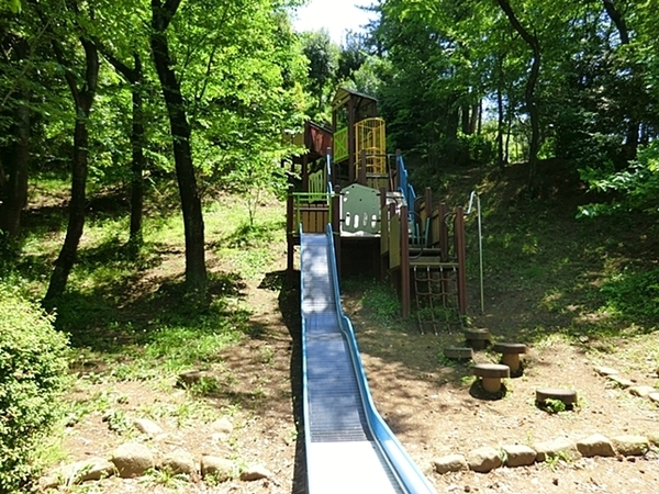 【3号棟】川崎市新築戸建パントリー全居室収納(向原弁天公園)