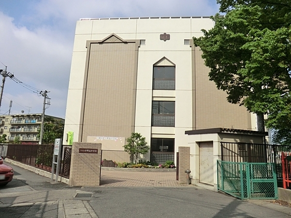 川崎市多摩区菅馬場１丁目の中古一戸建て(川崎市立中野島中学校)