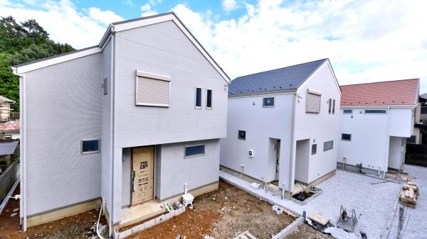 【1号棟】泉区新築戸建駅歩9分カースペース
