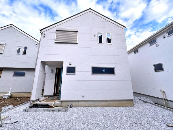 【2号棟】泉区新築戸建駅歩9分カースペース