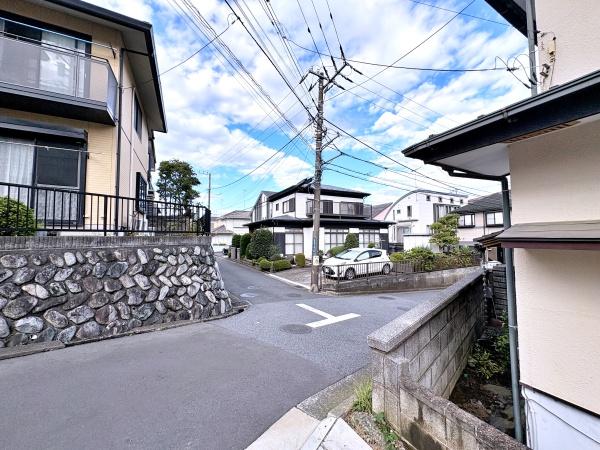 【2号棟】泉区新築戸建駅歩9分カースペース