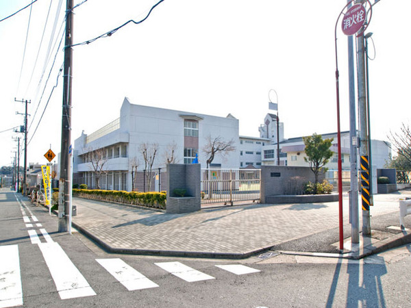 【1号棟】西区新築戸建駅歩10分納戸LDK18帖以上(横浜市立岩井原中学校)