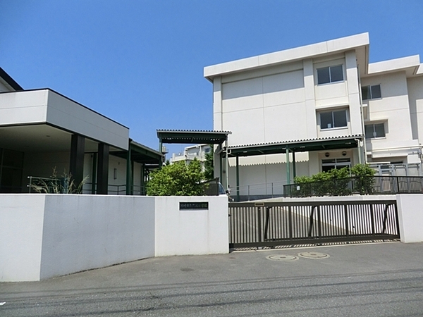 川崎市新築戸建駅徒歩4分WICパントリー(川崎市立久地小学校)