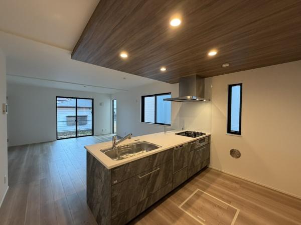 【2号棟】旭区新築戸建WICパントリー