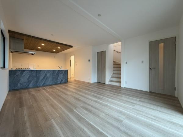 【2号棟】旭区新築戸建WICパントリー