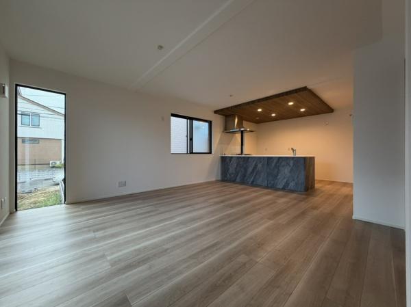 【2号棟】旭区新築戸建WICパントリー