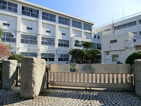 横浜市港北区高田東３丁目の中古一戸建て(横浜市立高田東小学校)