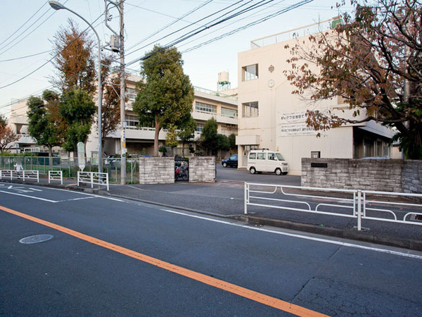 【2号棟】神奈川区新築戸建3台駐車可LDK20帖以上(横浜市立菅田中学校)